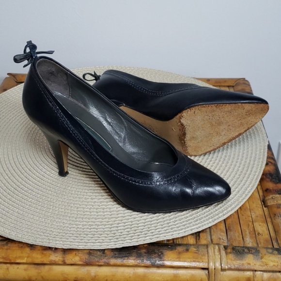 Vintage Italian Leather Navy heels - Picture 6 of 8